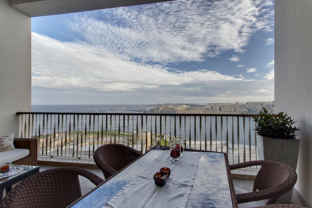 Marvellous Apartment In Tigne Point Sliema Esterno foto